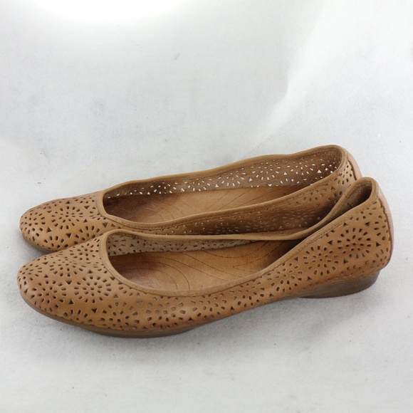 Clarks Shoes - CLARKS Indigo Plush Bea Natural Ballet Flats